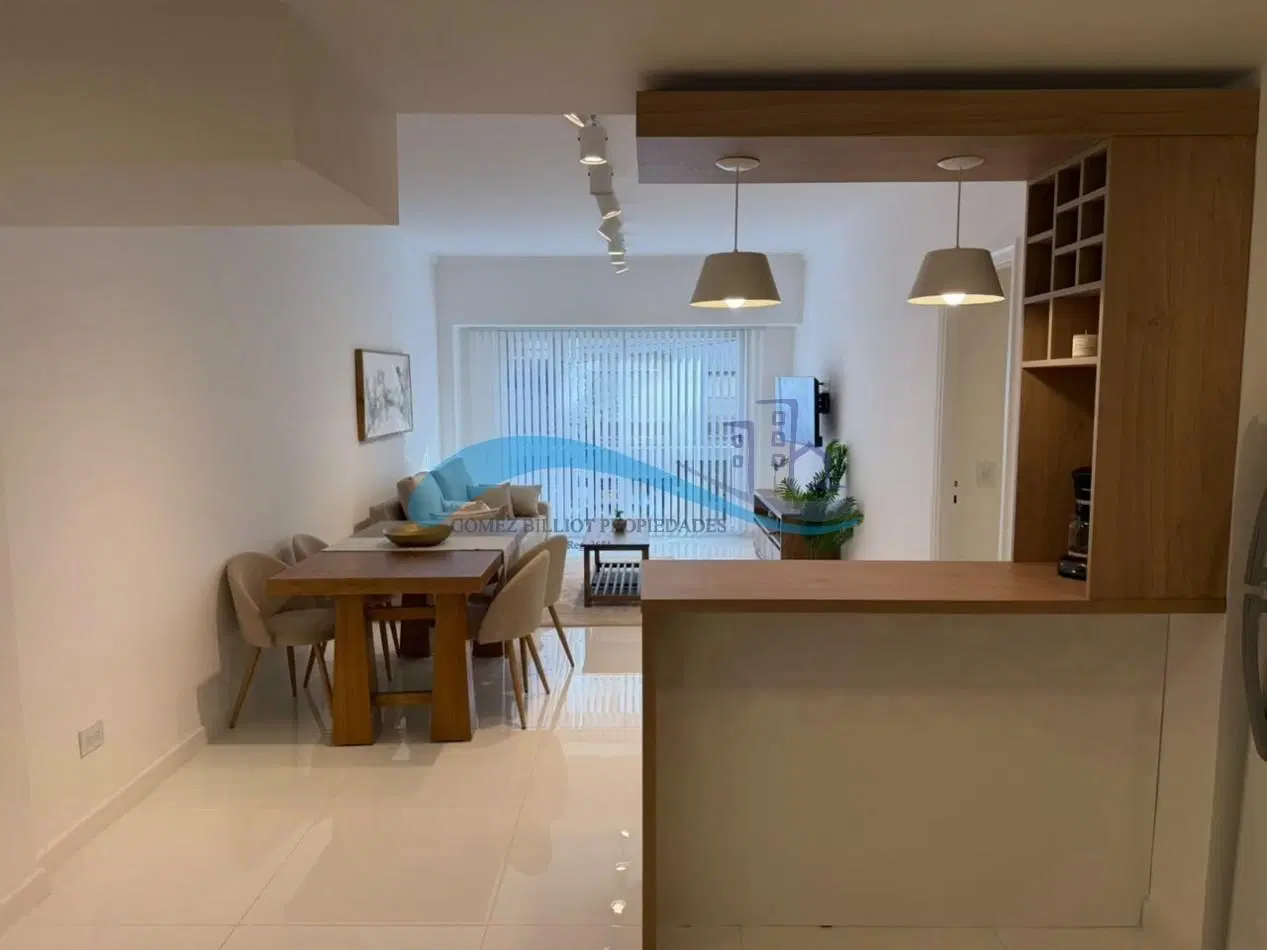 Impecable departamento 3 ambientes a la calle 4