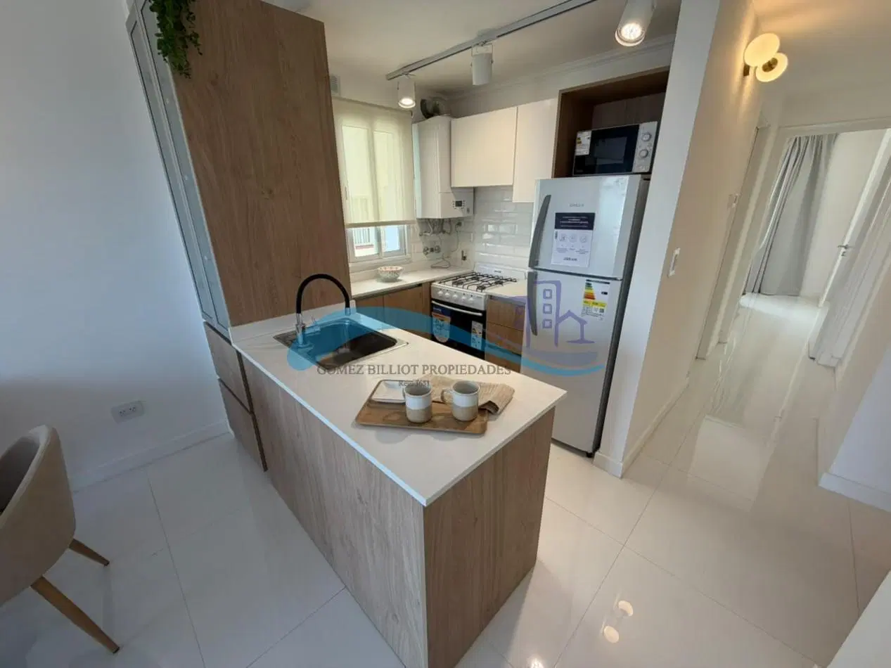 Departamento en venta 2 ambientes a la calle con balcon frances 4