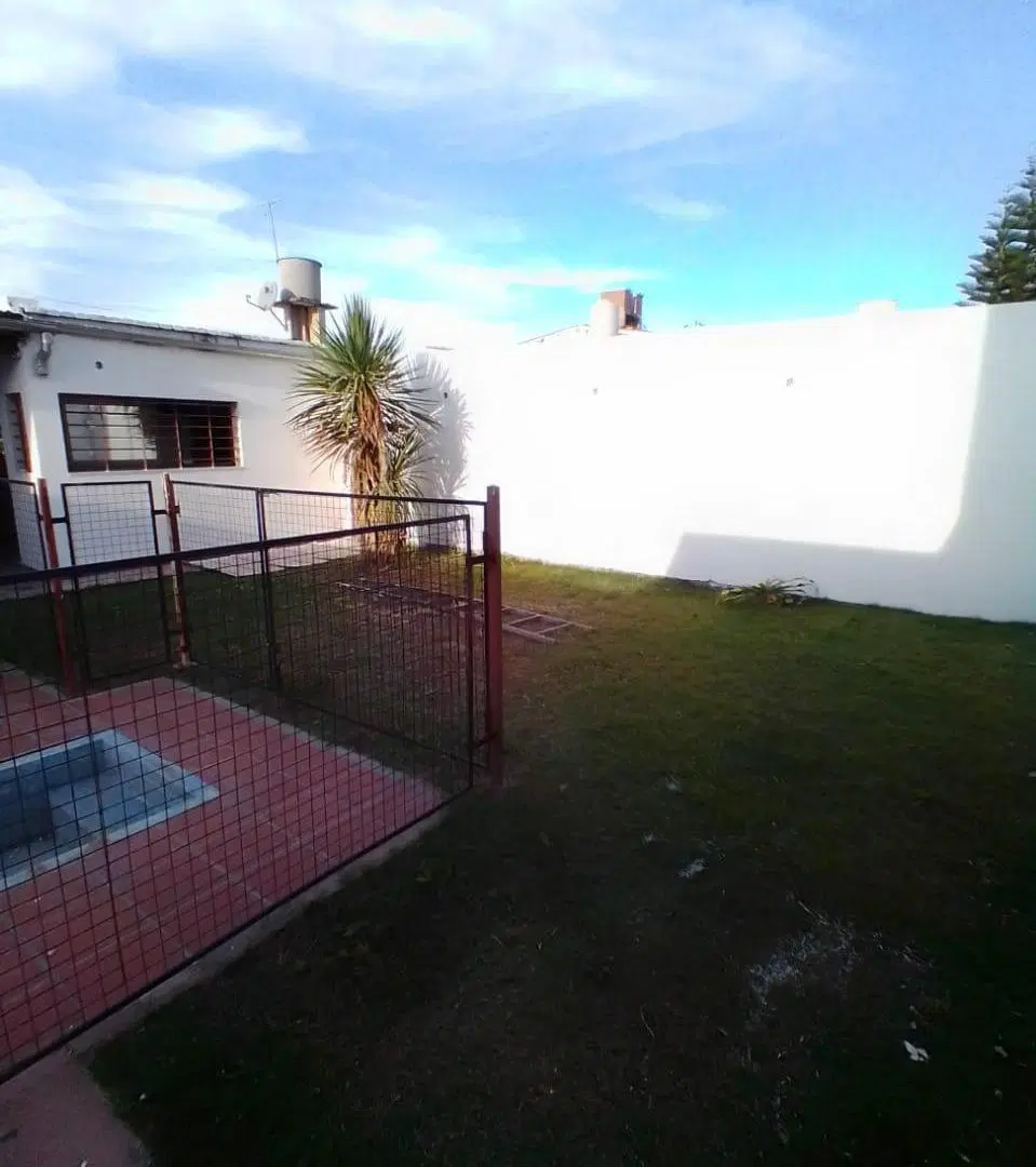 VENTA CASA 3 DORMITORIOS BARRIO LOS GIGANTES 4