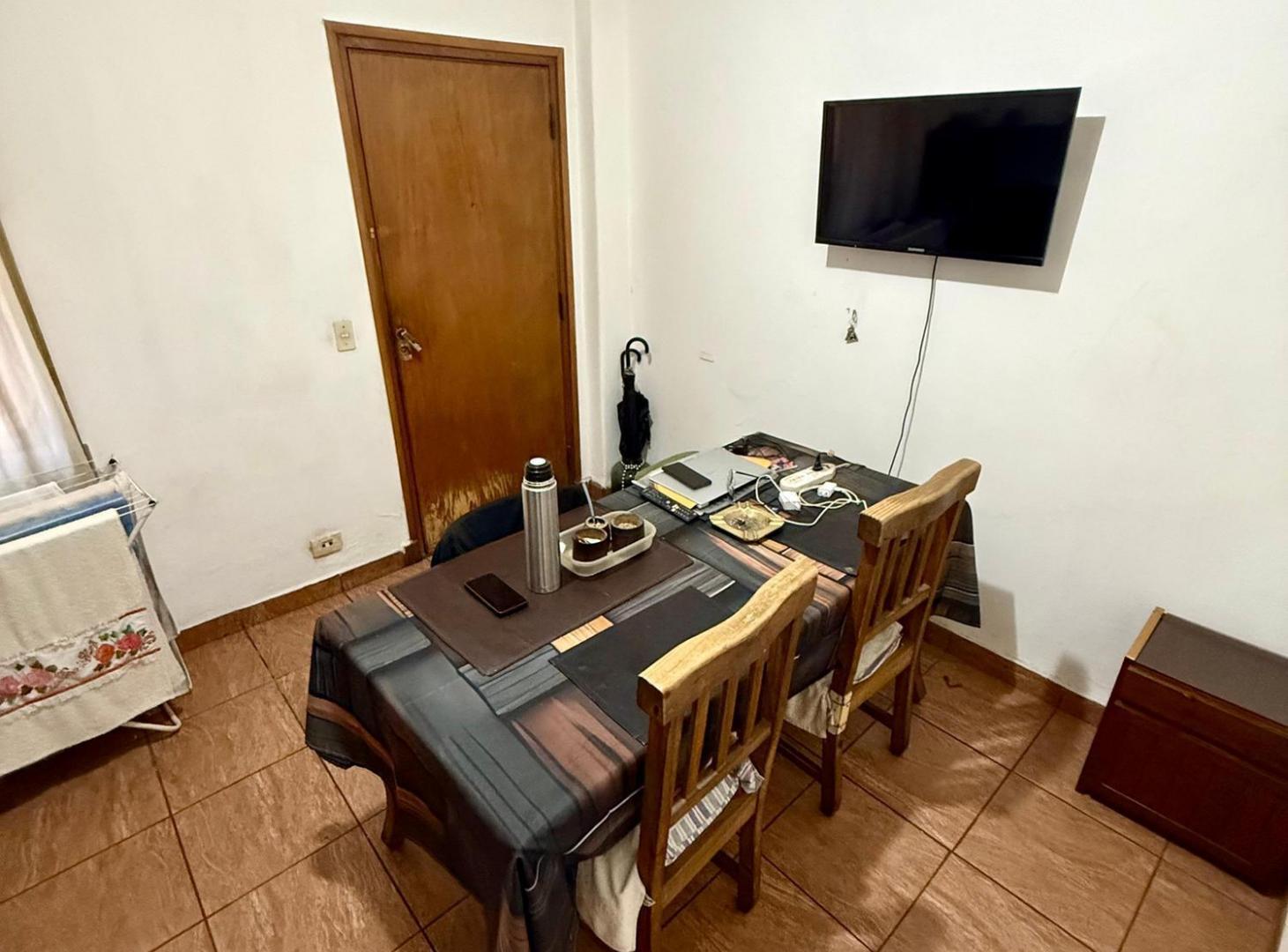 Foto de VENTA DEPARTAMENTO 2 DORMITORIOS BARRIO ALBERDI, imagen 5