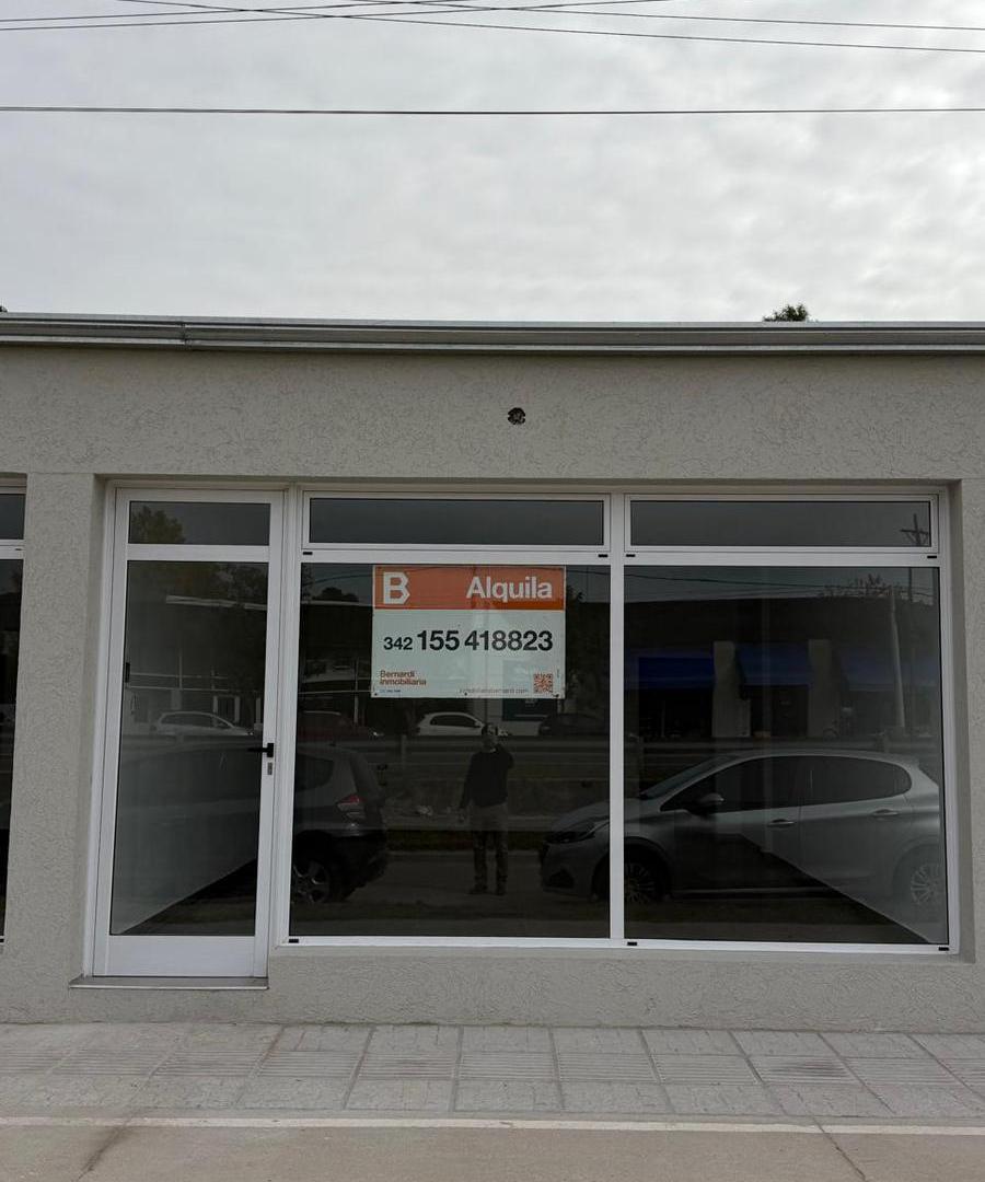 Foto de LOCAL COMERCIAL SOBRE COLECTORA RUTA 1 KM 3,5 LADO ESTE, imagen 4