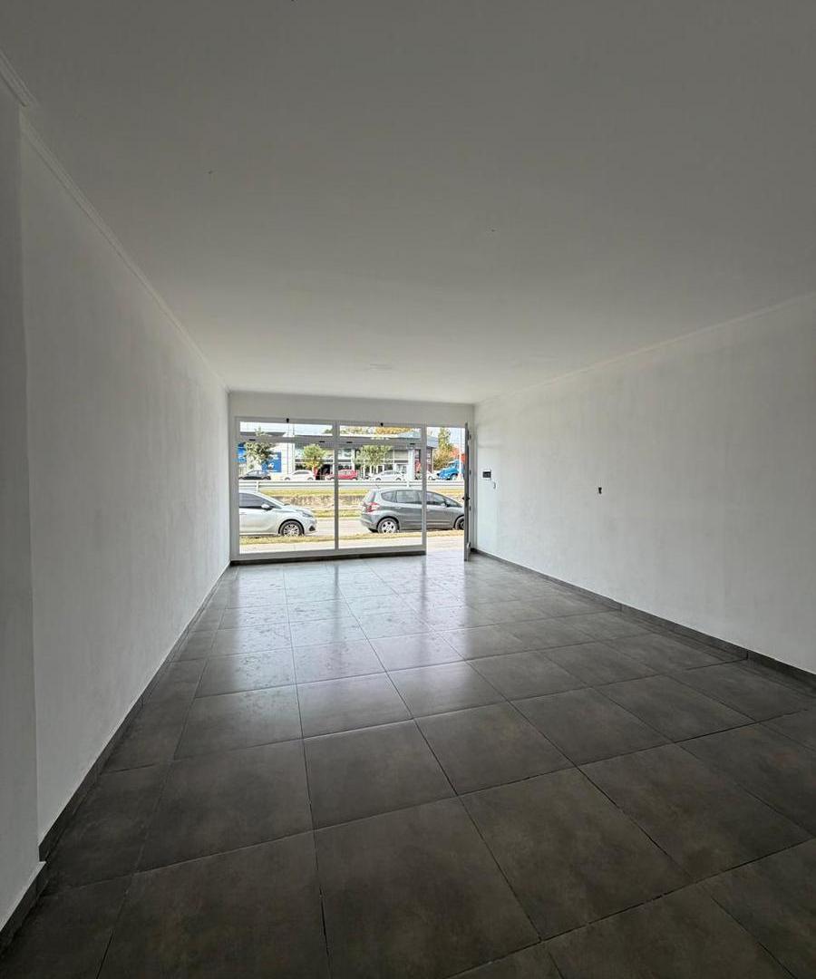 Foto de LOCAL COMERCIAL SOBRE COLECTORA RUTA 1 KM 3,5 LADO ESTE, imagen 5