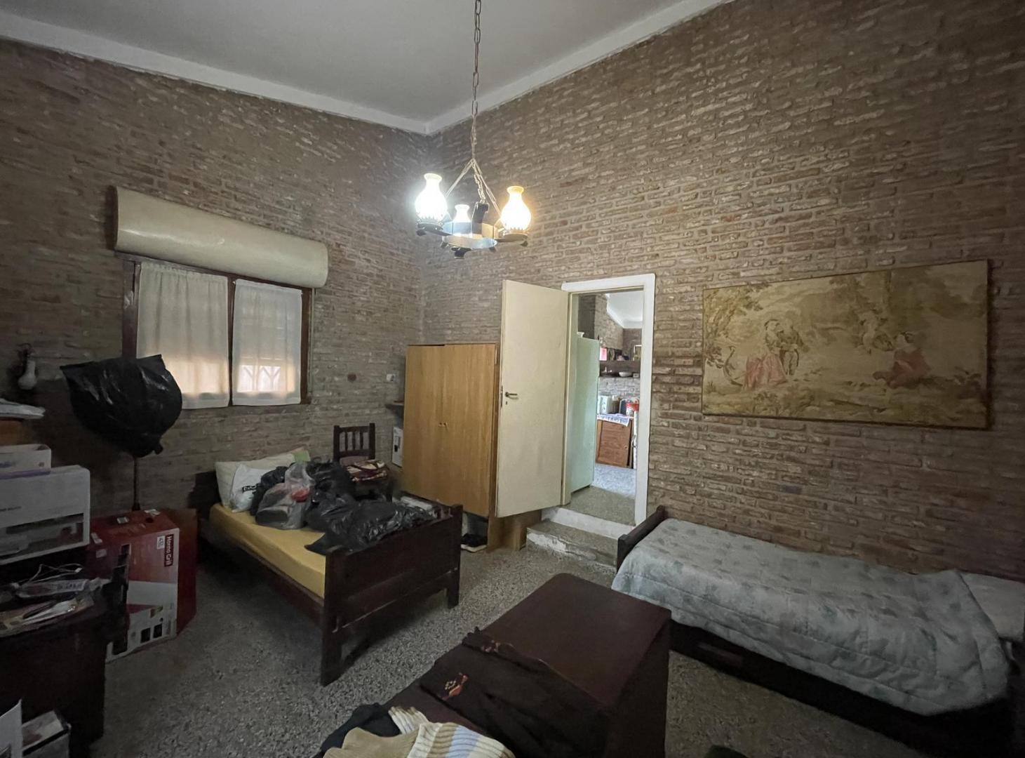 Foto de CASA EN VENTA/ALQUILER EN CALLE ANTON MARTIN AL 2700, imagen 2