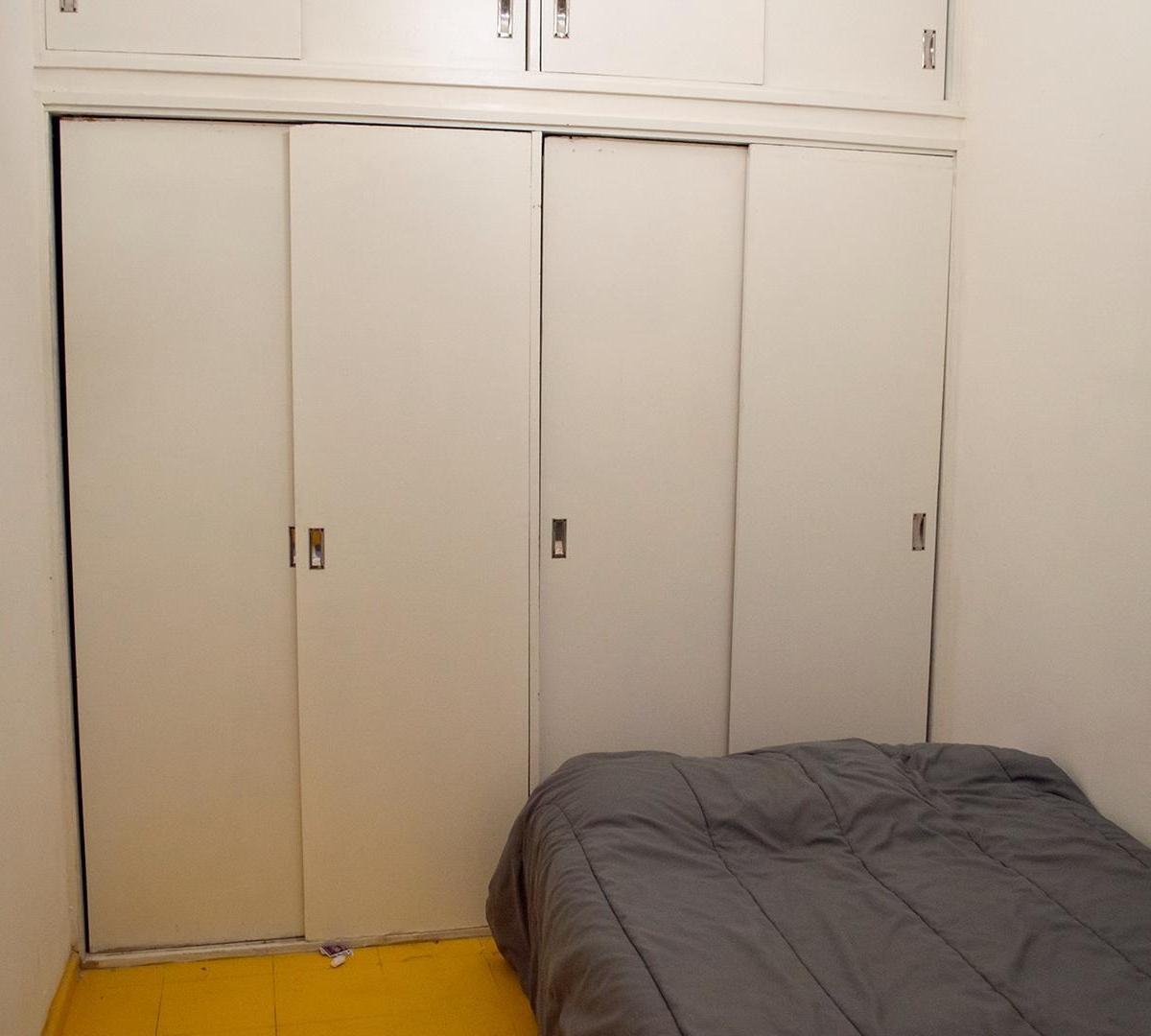 Foto de PISO de CINCO AMBIENTES ANTIGUO EXCELENTE ZONA, imagen 2