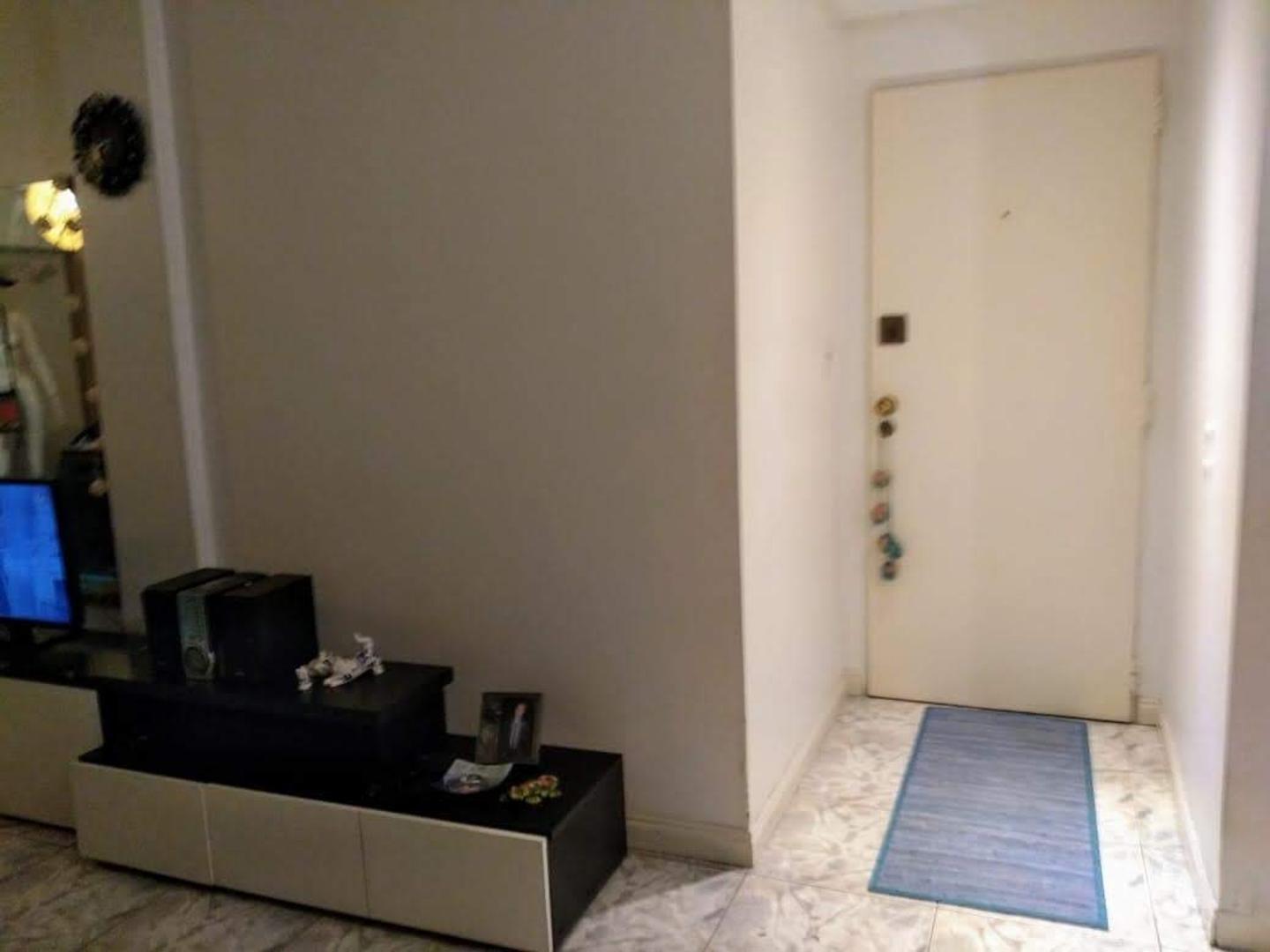 Foto de DOS AMBIENTES AMPLIOS - BALCÓN - COCINA A NUEVO IMPECABLE -, imagen 1
