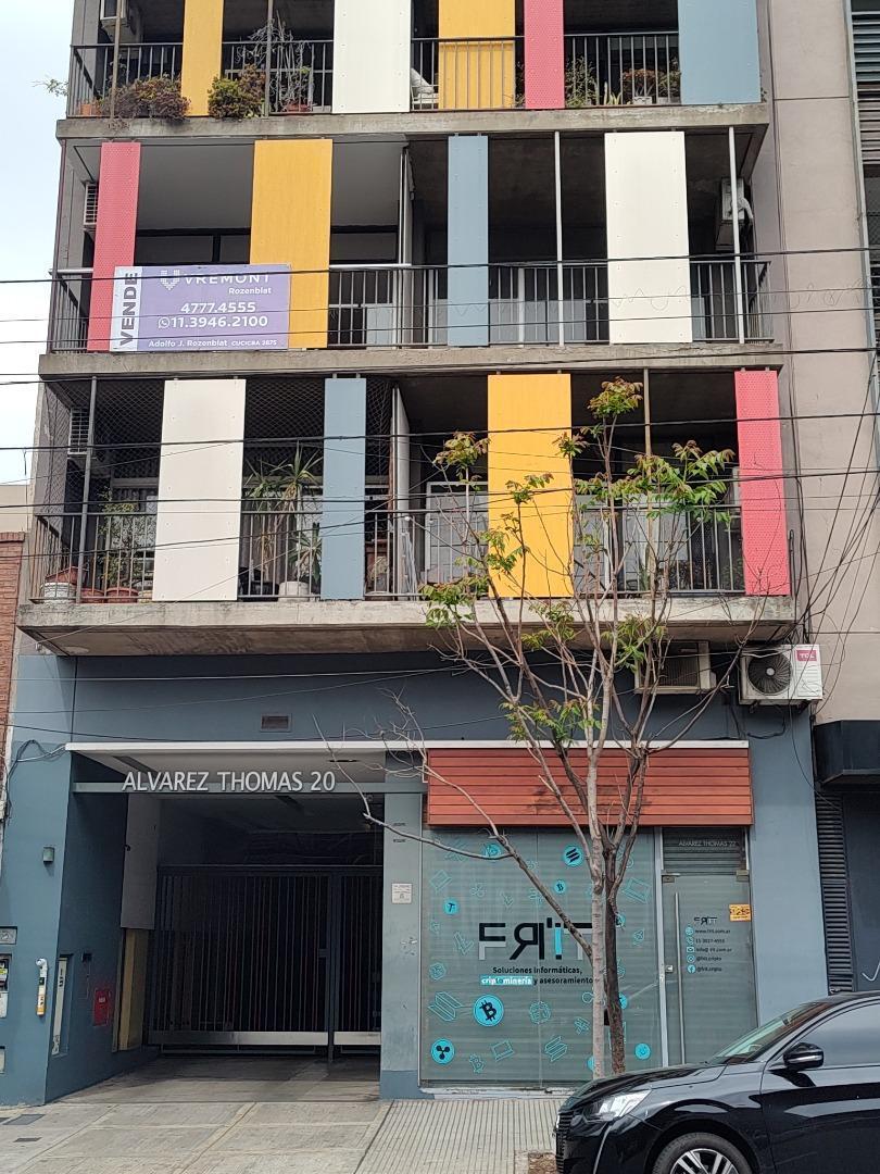 Foto de EXCELENTE LOCAL CON DEPOSITO, imagen 1