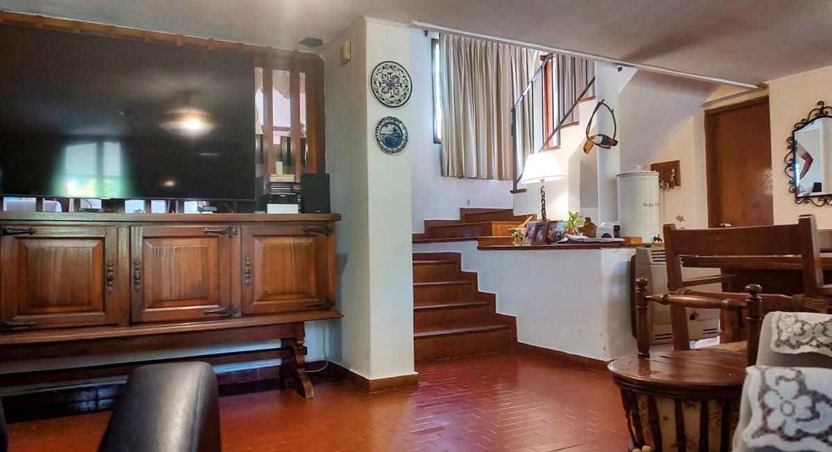 Foto de CASA DE 3 DORMITORIOS CON QUINCHO Y PILETA ZONA COSTANERA - SANTA FE, imagen 3