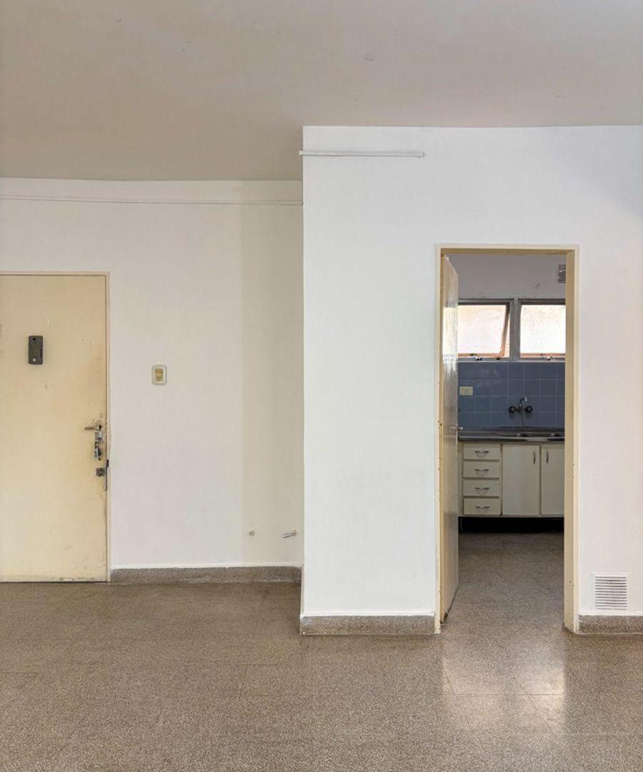 Foto de DEPARTAMENTO DE 2 DORMITORIOS EN ZONA RECOLETA - SANTA FE - CENTRO, imagen 2