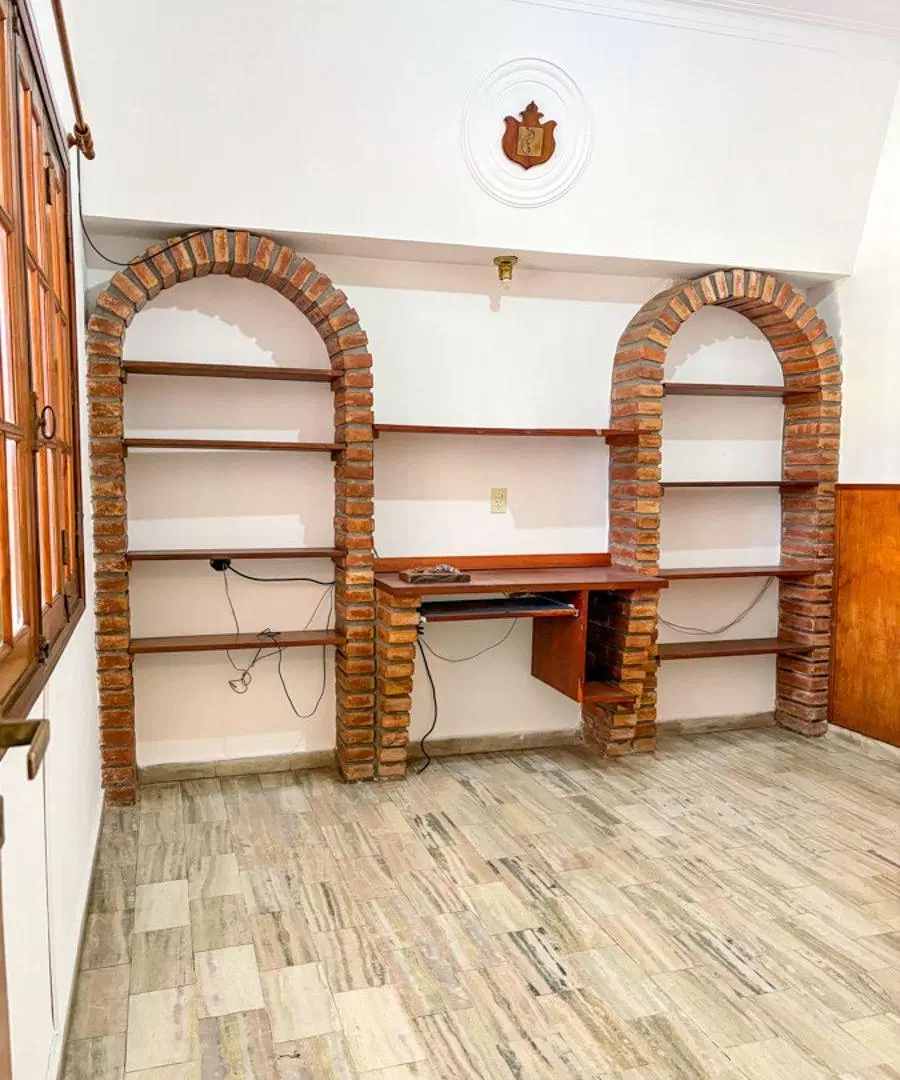 AMPLIA Y HERMOSA CASA DE 3 DORMITORIOS - SANTA FE 2