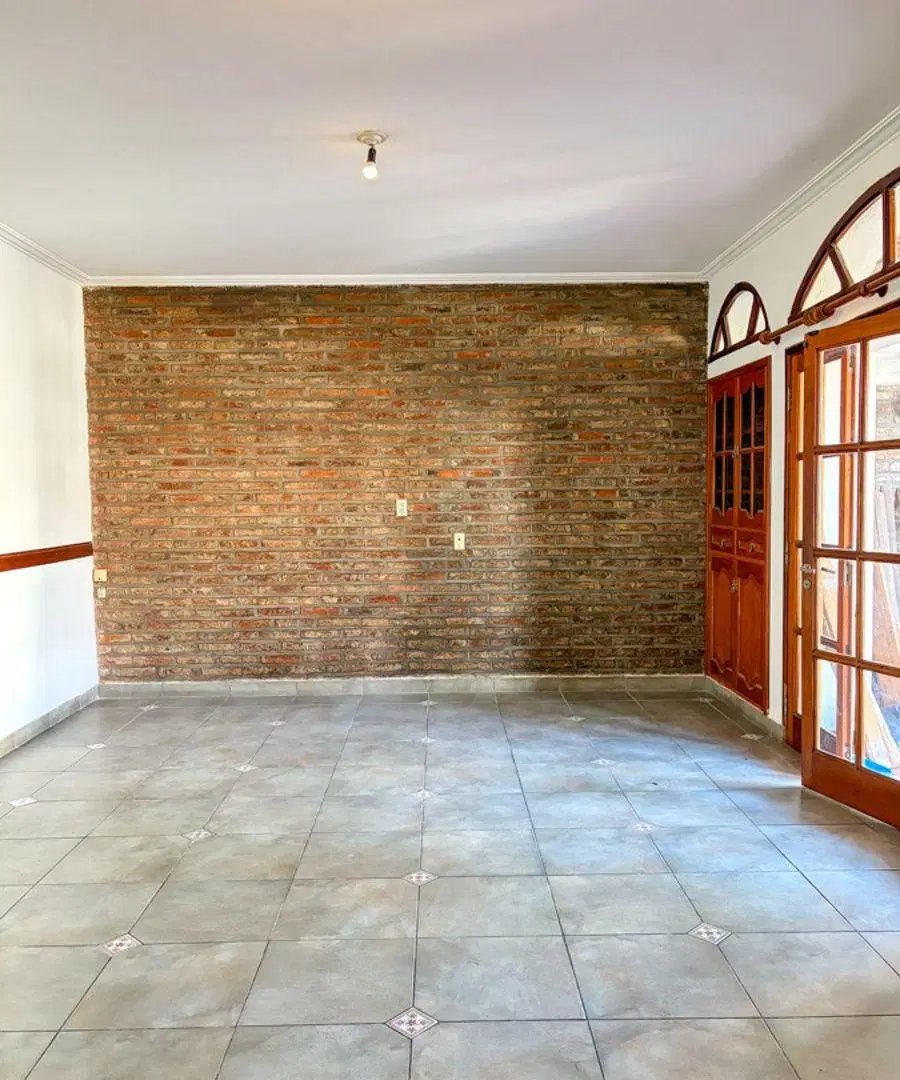 AMPLIA Y HERMOSA CASA DE 3 DORMITORIOS - SANTA FE 3
