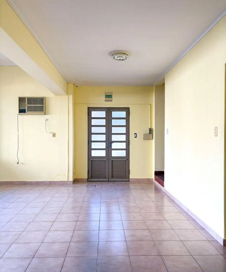 SALÓN EN ESQUINA IDEAL PARA LOCAL COMERCIAL, OFICINA O USOS MÚLTIPLES 5