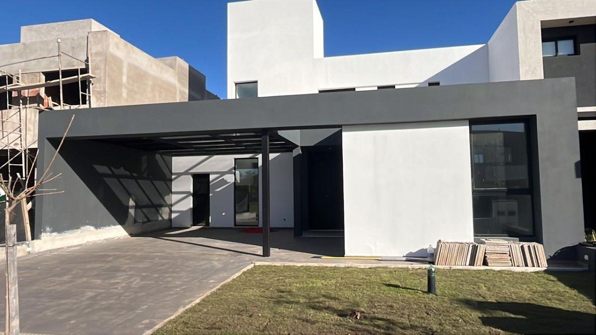 ALQUILO - CASA 3 DORMITORIOS - CAMPO CHICO - O'Higgins 7500