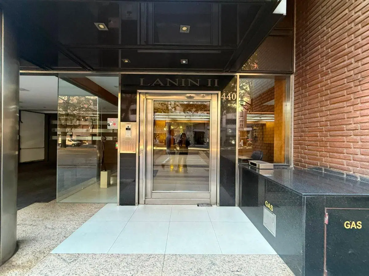 Exclusivo Semipiso de Categoría en Nueva Córdoba | 3 Dormitorios | Terraza Propia C/Asador | Cochera 3