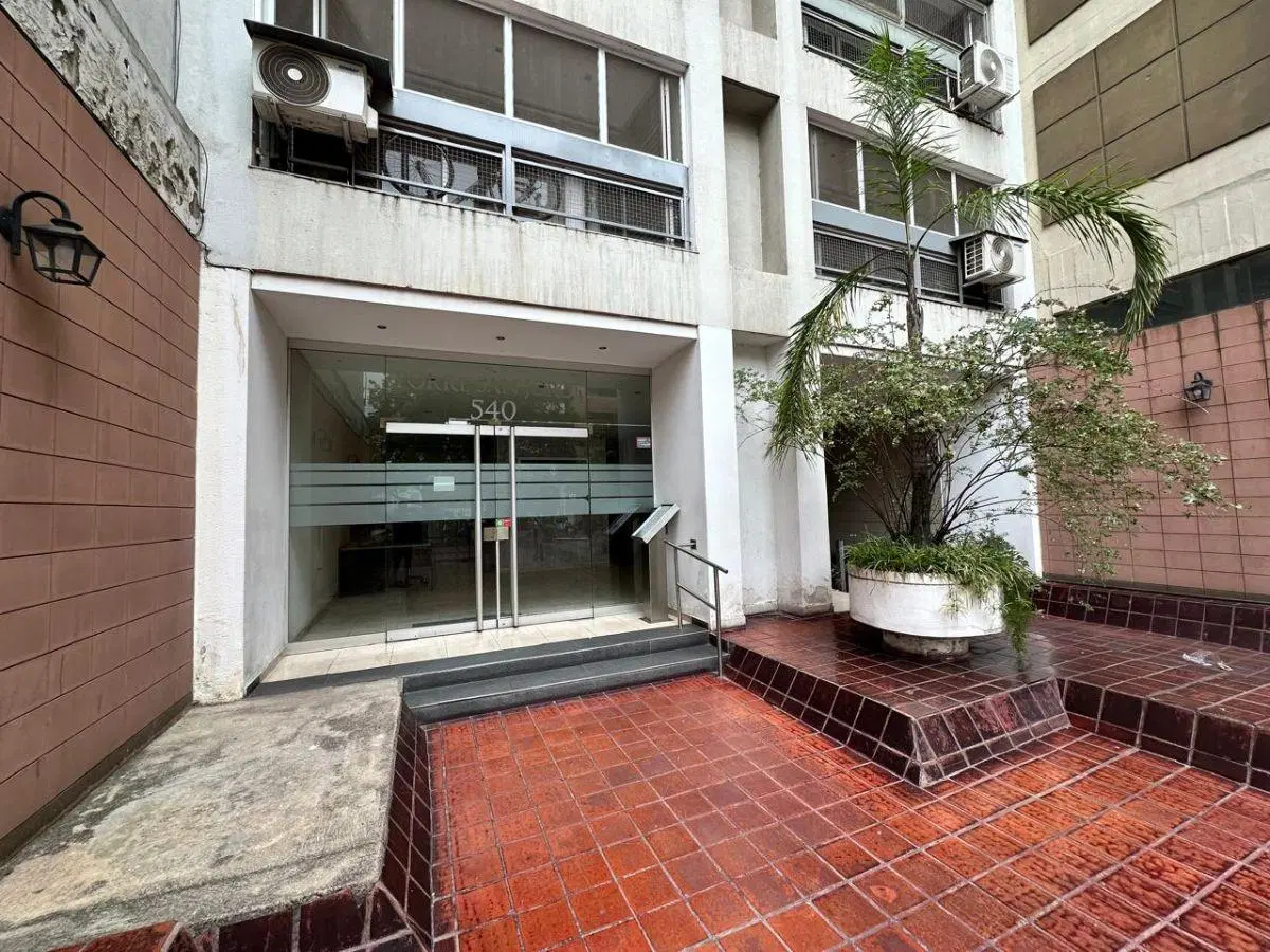 Exclusivo piso reciclado de 3 dormitorios con cochera y terraza con quincho | Bv. Chacabuco 5
