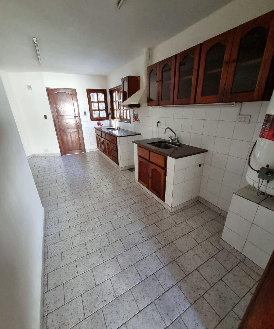 Foto de ALQUILO - CASA 3 DORM C/ PILETA - PEHUAJO 1540 - JARDIN, imagen 5