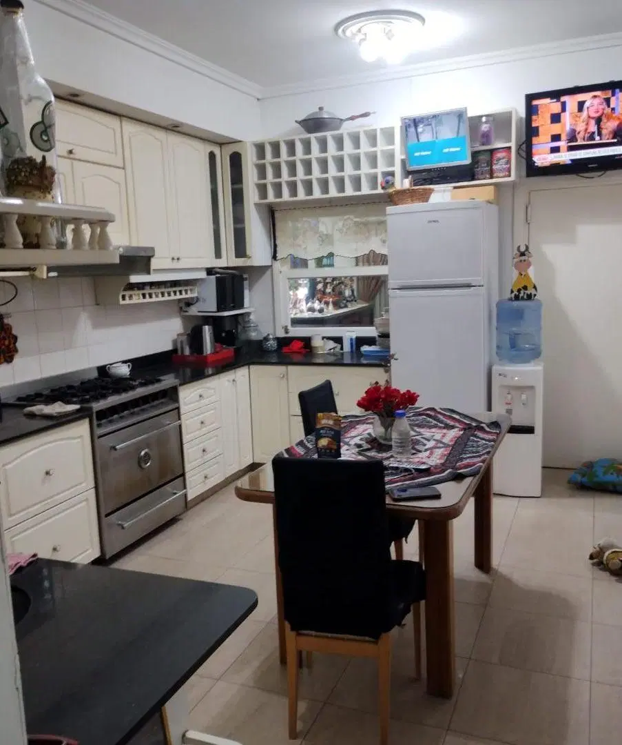 CHALET DE 6 AMB EN TRES PLANTAS CON GARAGE Y PATIO 3