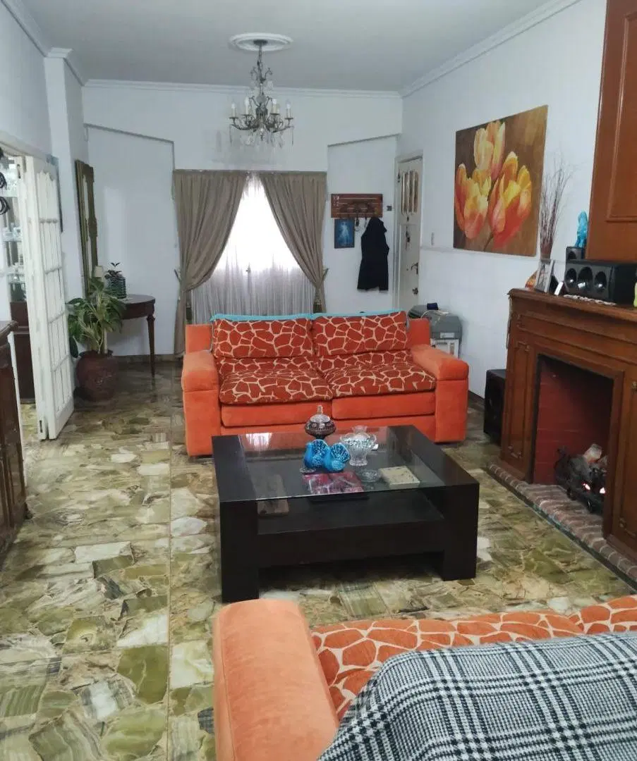 CHALET DE 6 AMB EN TRES PLANTAS CON GARAGE Y PATIO 5