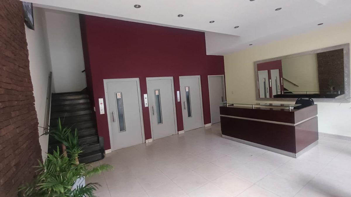 DEPARTAMENTO DE 2 AMB. AL FRENTE CON BALCON APTO PROFESIONAL