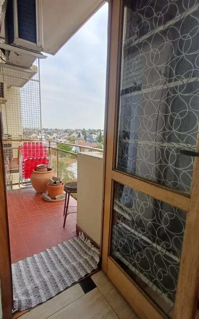 DEPARTAMENTO DE 2 AMB. AL FRENTE CON BALCON APTO PROFESIONAL 3