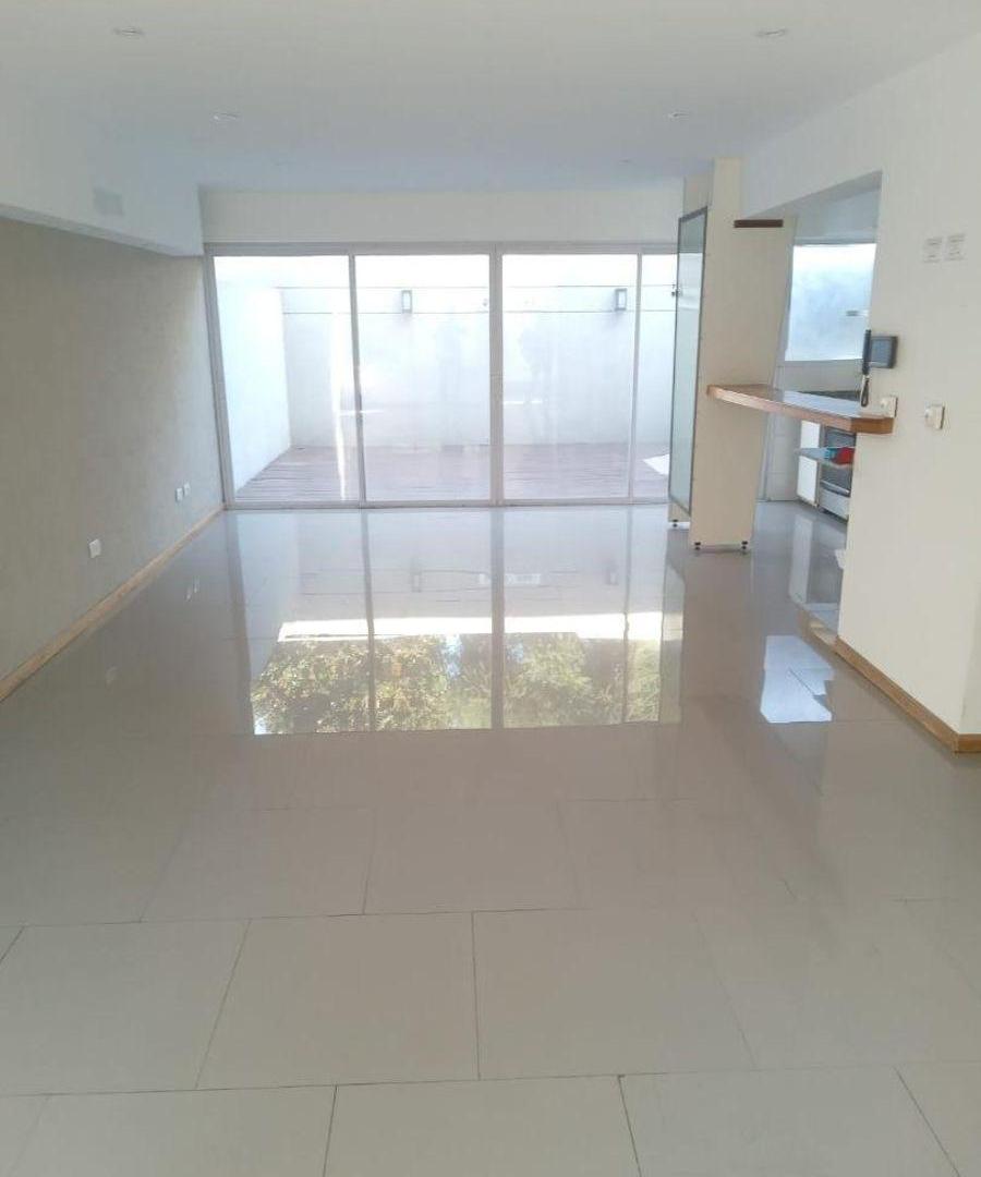Foto de ESPECTACULAR TRÍPLEX EN ALQUILER EN VILLA SARMIENT0, imagen 1