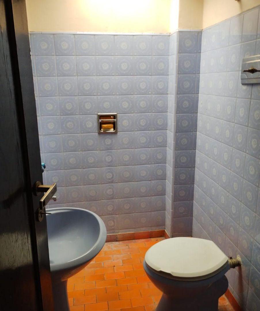 Foto de CHALET 4 AMBIENTES CON COCHERA, imagen 2