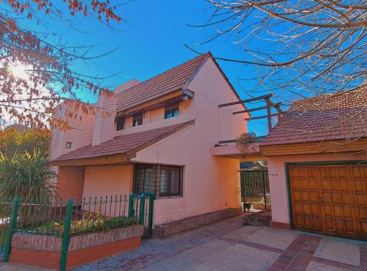 Alquiler Casa 3 dorm. en Jardines del Rey. Neuquén Capital 1