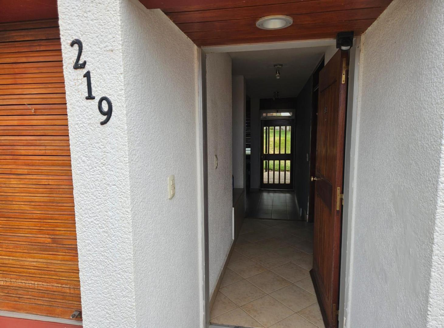 Foto de Venta casa Villa El Chocón, Barrio 2, imagen 4