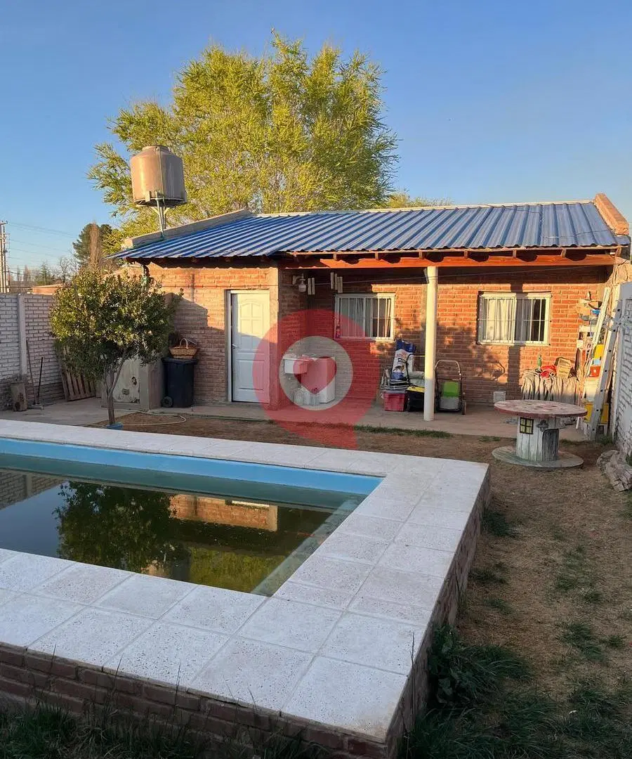 Venta Casa en Catriel. Los Cipreses al 600. 4
