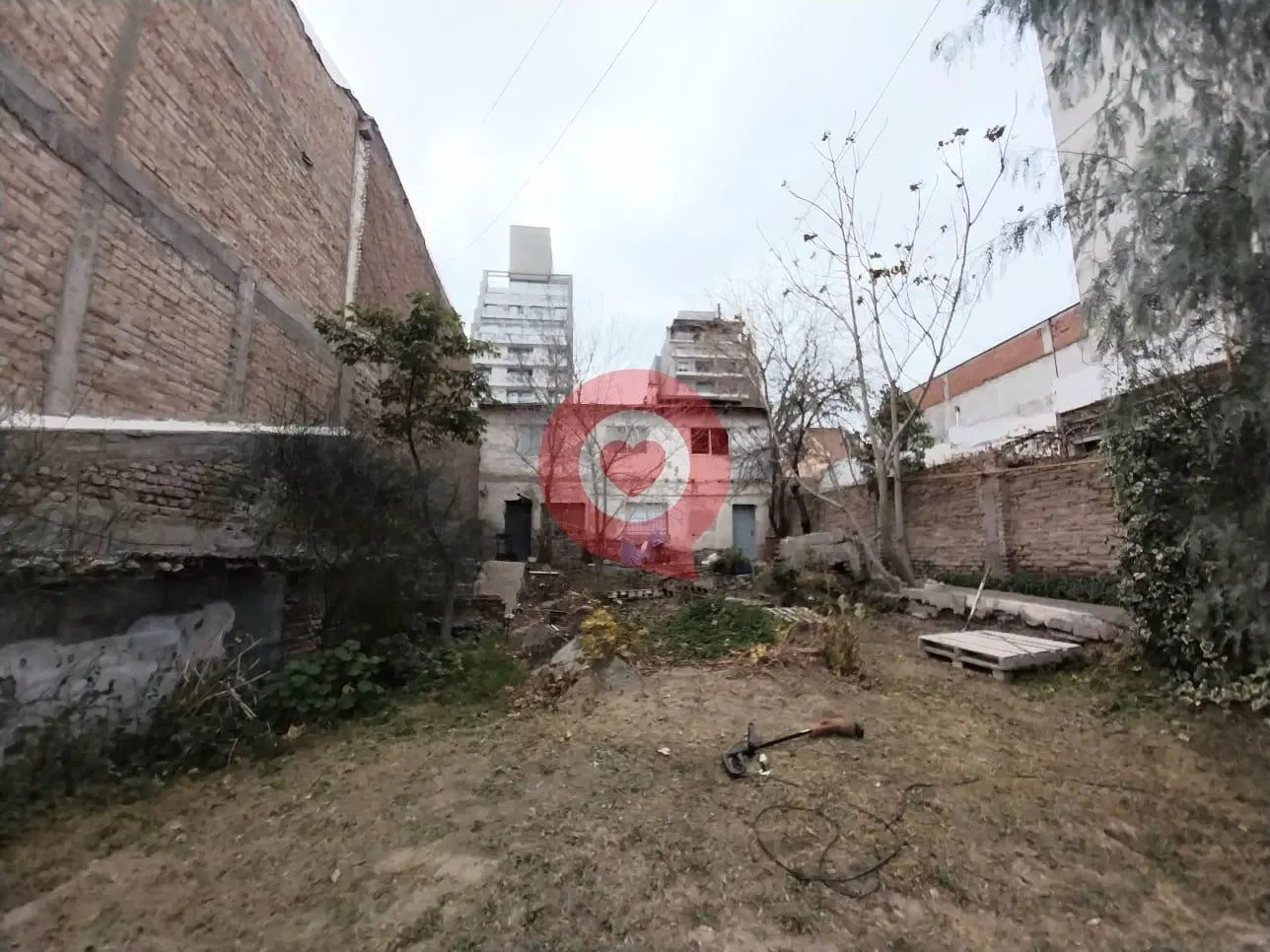 TERRENO EN VENTA de 274 m² en Av. San Juan, Neuquén Capital 3