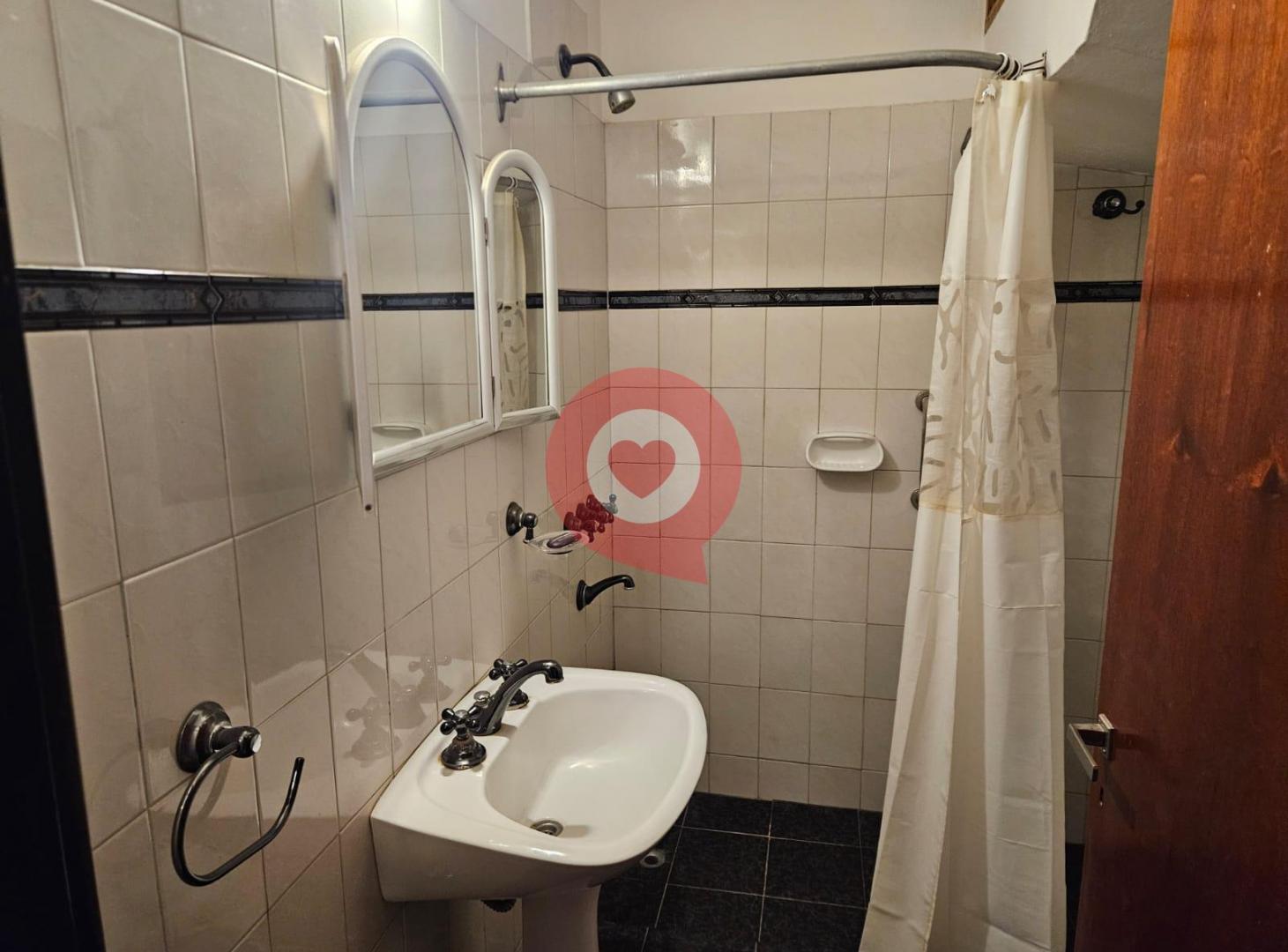 Foto de Casa 3 hab. con Quincho y Pileta - Cipolletti, imagen 4