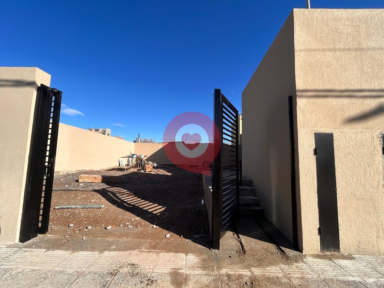 Foto de Venta de 2 locales comerciales y dos dptos de 1 dormitorio con garaje, imagen 1