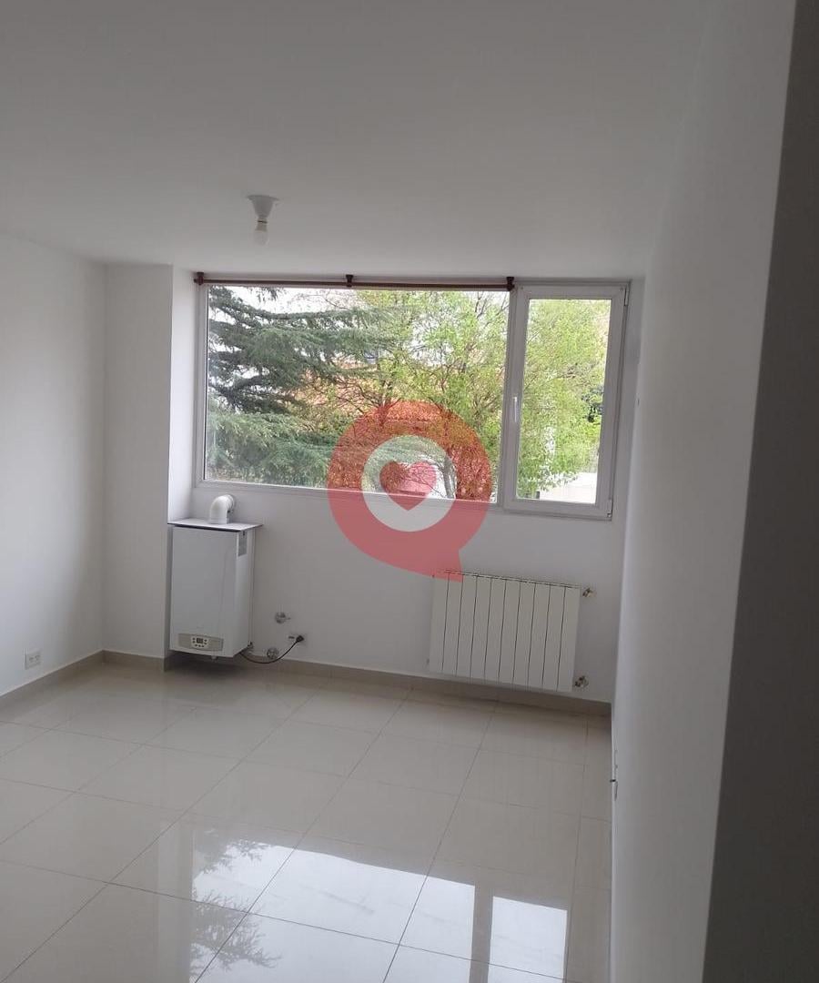 Foto de Alquiler de departamento en Neuquén Capital, zona Centro, imagen 4