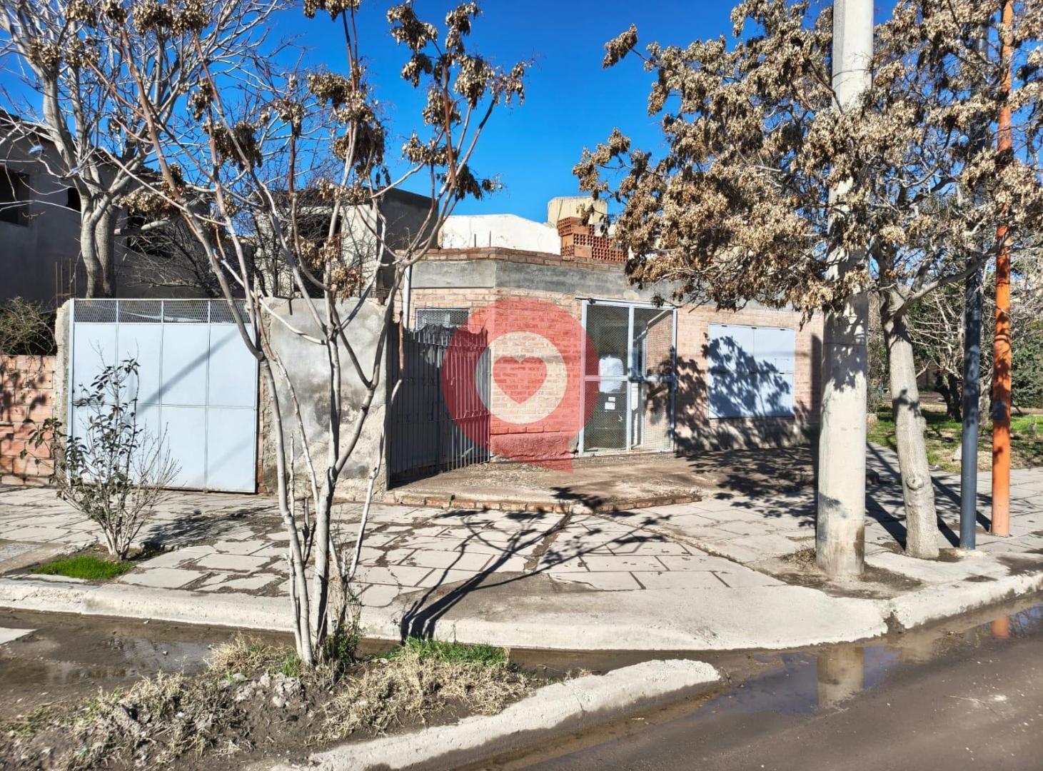 Foto de CASA EN AV. LA PLATA - PASAJE 37-1 CIPOLLETTI, imagen 2