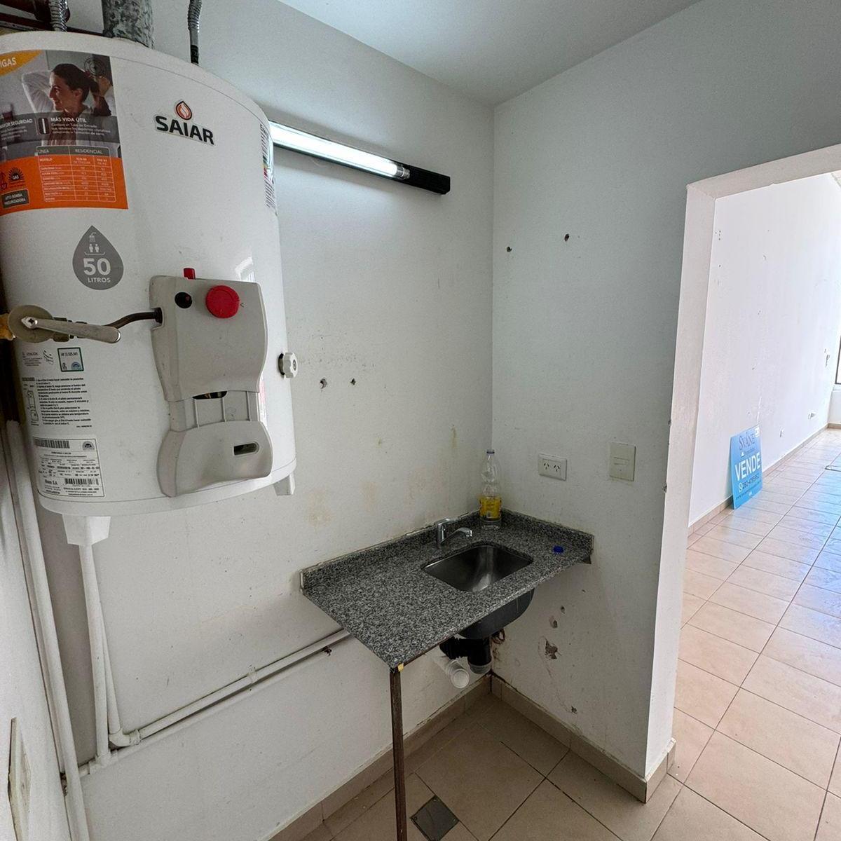 Local en Venta Marcelo T. Alvear E Hipolito Yrigoyen Precio U$d155.000 5
