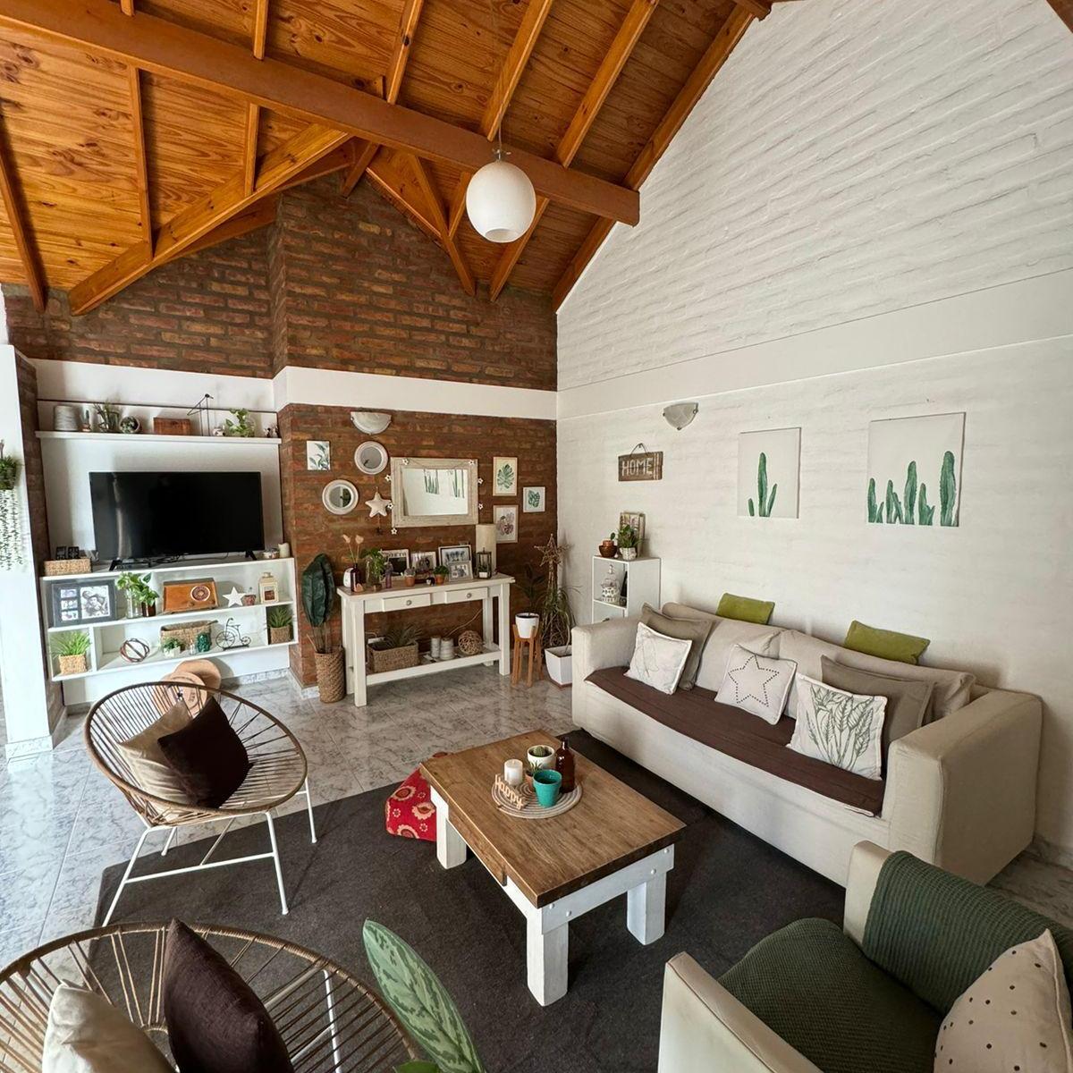 Casa en Venta 3 Dorm Alsua de Corbetto N°474 U$d185.000 3