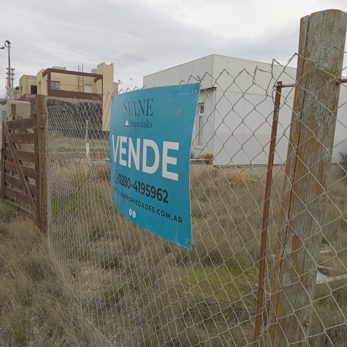 Lote en Venta Grosellar N°366 E/ Verbena y Cortaderas Precio U$d37.000 4