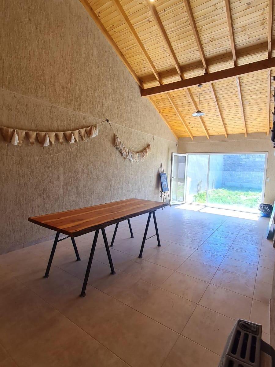 Casa en Venta 1 Dorm Caña Colihue N°1556 E/ Sauco y Mosqueta Precio U$d82.000 3