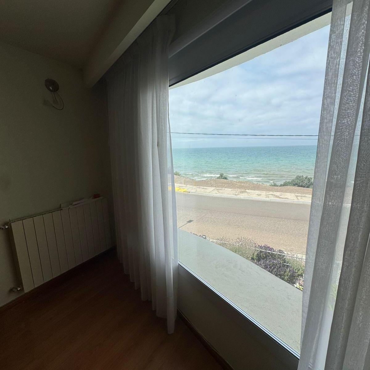 Casa en Venta 4 Dorm Av Rawson y Formosa Precio U$d780.000 3