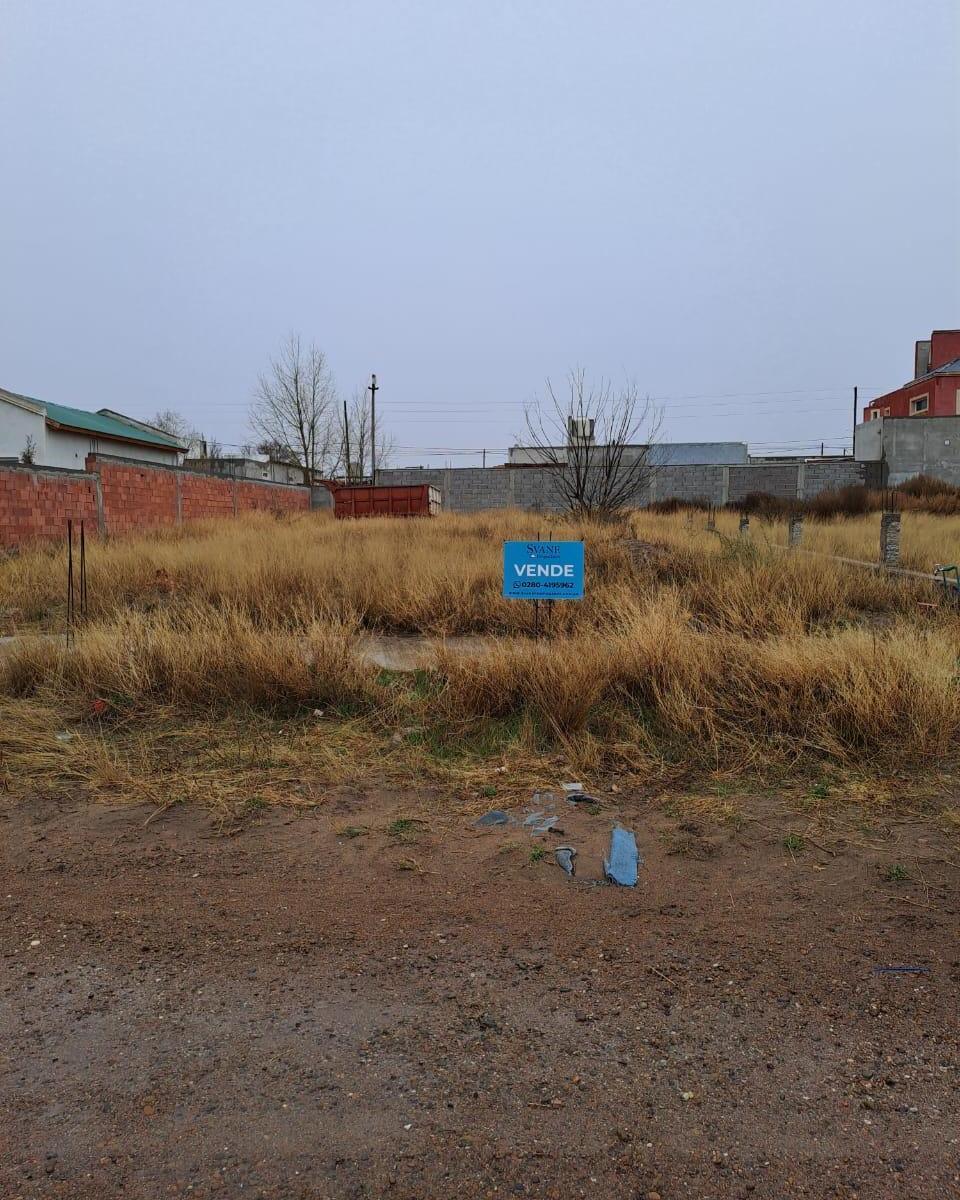 Lote en Venta Jume E/ Av de Los Avellanos y Rauli Precio U$d34.000 4