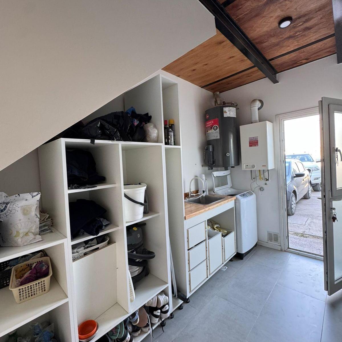 Casa en Venta 3 Dorm Rauli N°4103 y Michai Precio U$d230.000 5