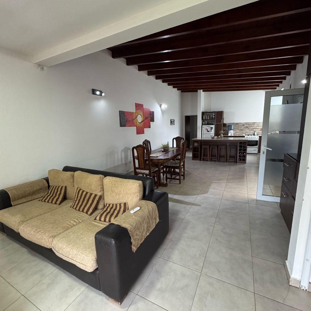 Casa en Venta 3 Dorm Neneo N°3951 E/ Caña Colihue y Los Paraisos U$d185.000 2