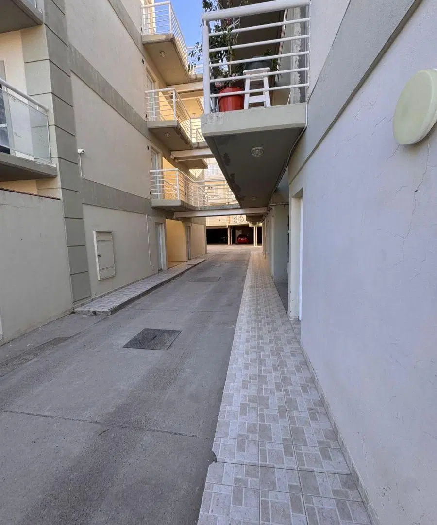 Departamento en Venta 1 Dorm
Alsua de Corbetto N°155 e/ Bartolome Mitre y 25 de Mayo
Precio u$d59.00 1