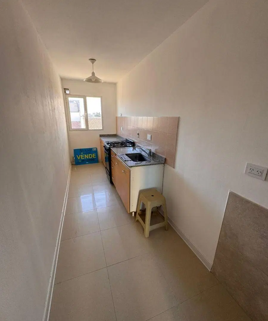 Departamento en Venta 1 Dorm
Alsua de Corbetto N°155 e/ Bartolome Mitre y 25 de Mayo
Precio u$d59.00 5