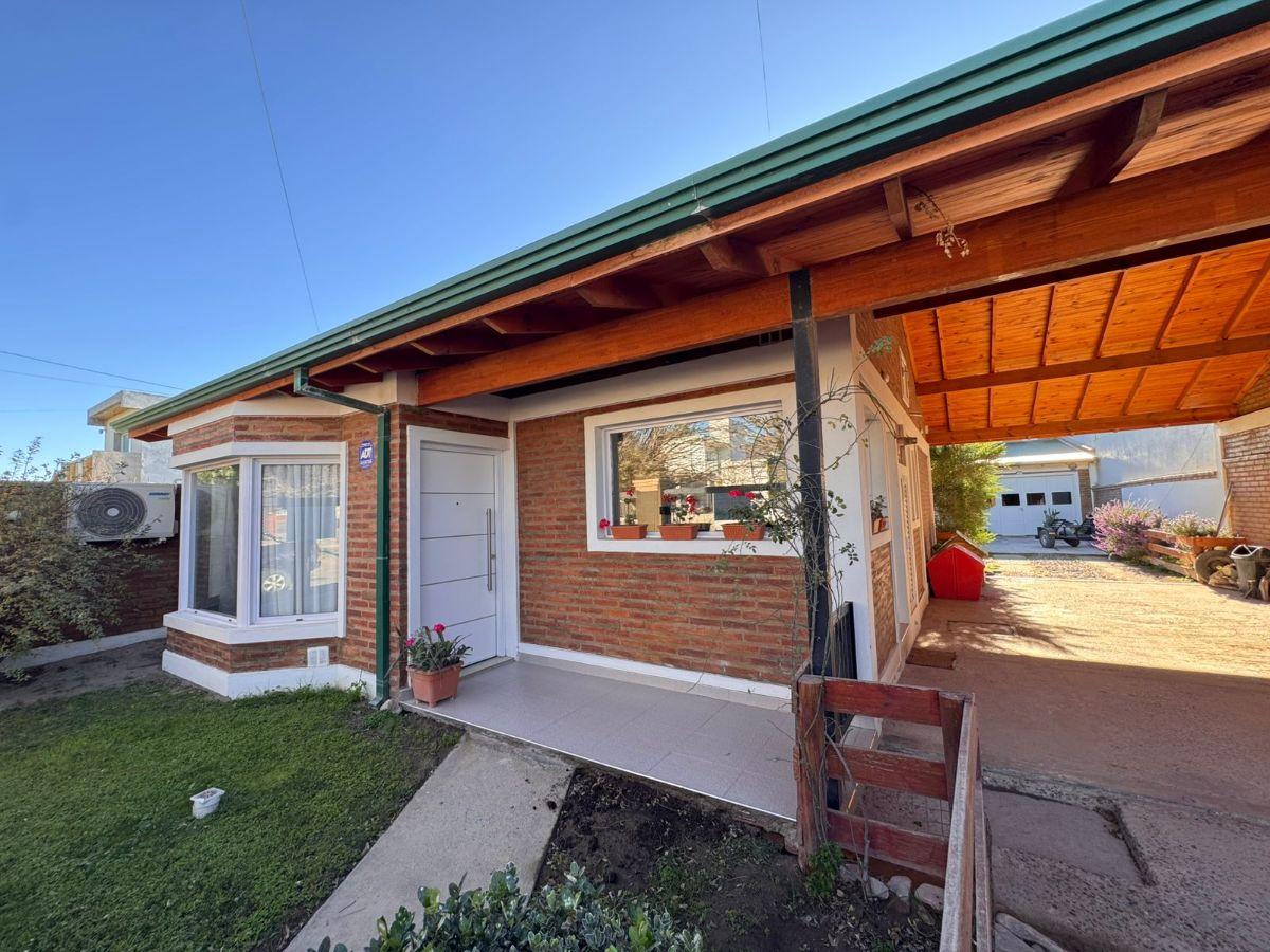 Foto de Casa en Venta 2 Dorm mutisia N°1934 e/ pangue y notro Precio u$d193.000, imagen 4