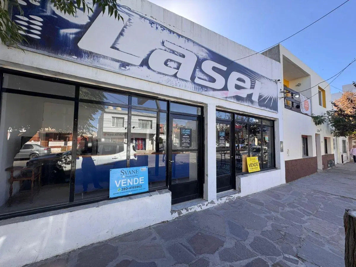 Local en Venta
España N°541 e/ Maiz y Alvear
Precio u$d173.000 5