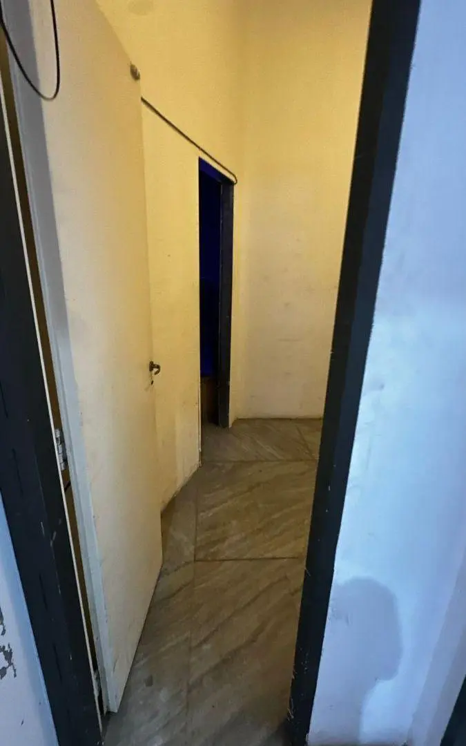 Local Comercial en Alquiler en Microcentro – Gran Vidriera y Amplia Superficie 5