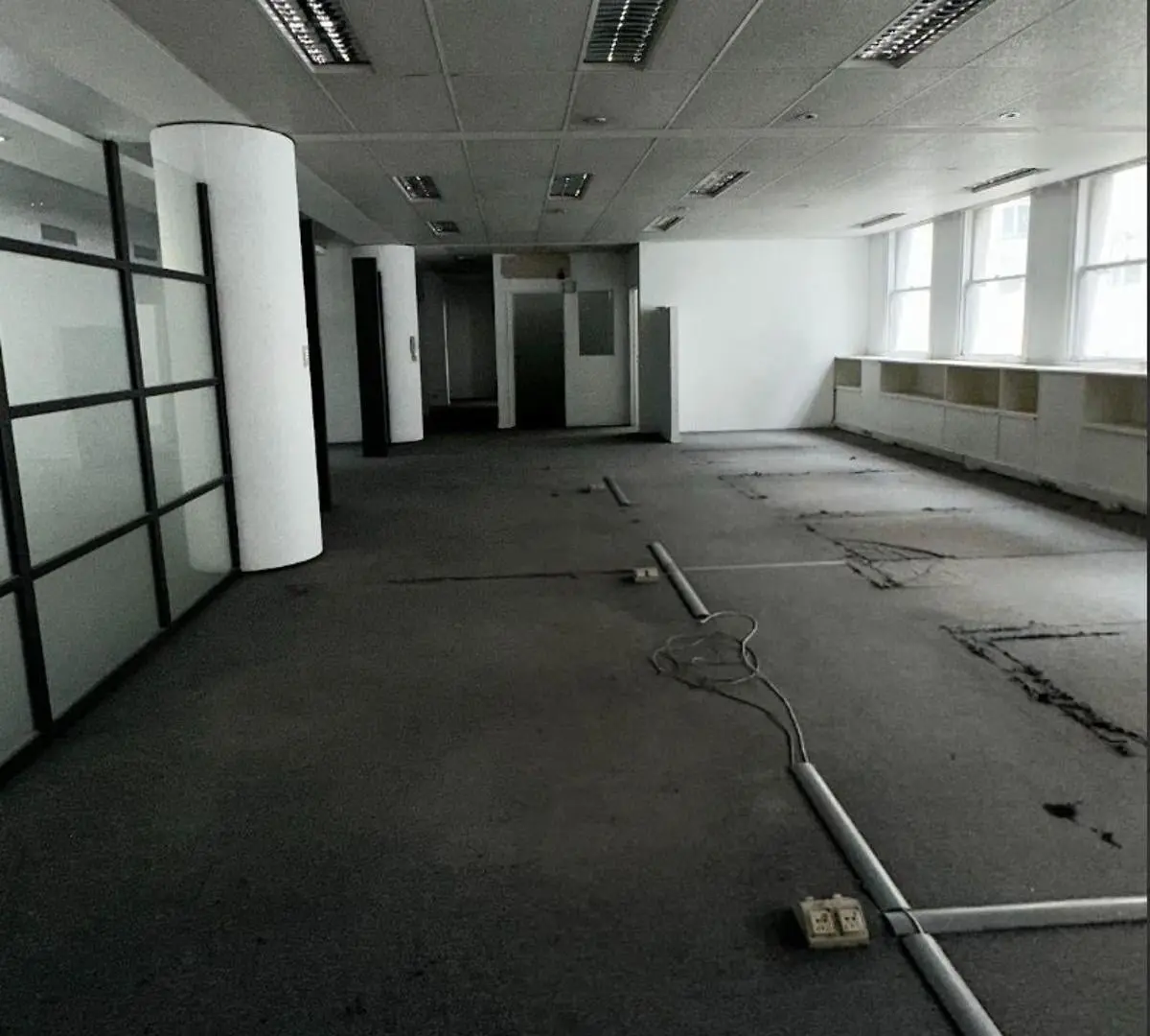Oficina Comercial en Alquiler – 400 m² en Microcentro | Excelente Ubicación Corporativa 2