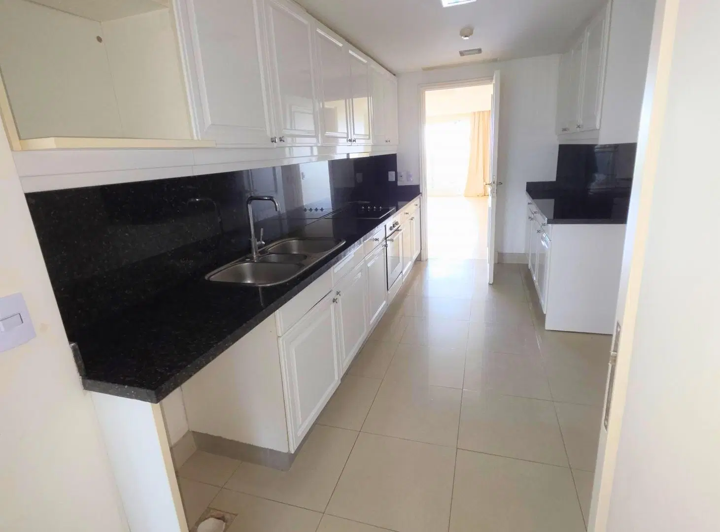 Exclusivo departamento de categoría en alquiler | Château Puerto Madero | 150 m² | Cochera y baulera 2