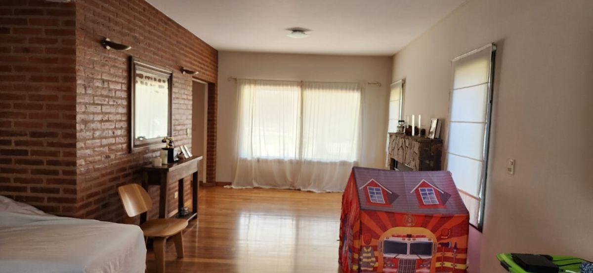 Foto de Casa de 340 m² con 5 dormitorios en venta en Septiembre, imagen 4