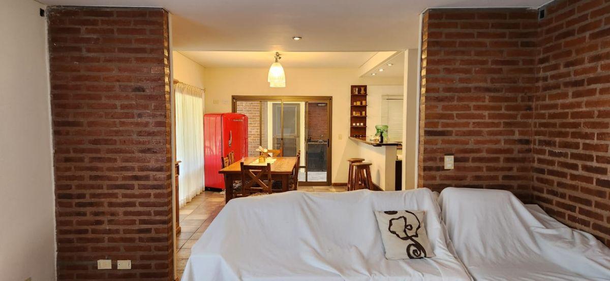 Foto de Casa de 340 m² con 5 dormitorios en venta en Septiembre, imagen 2